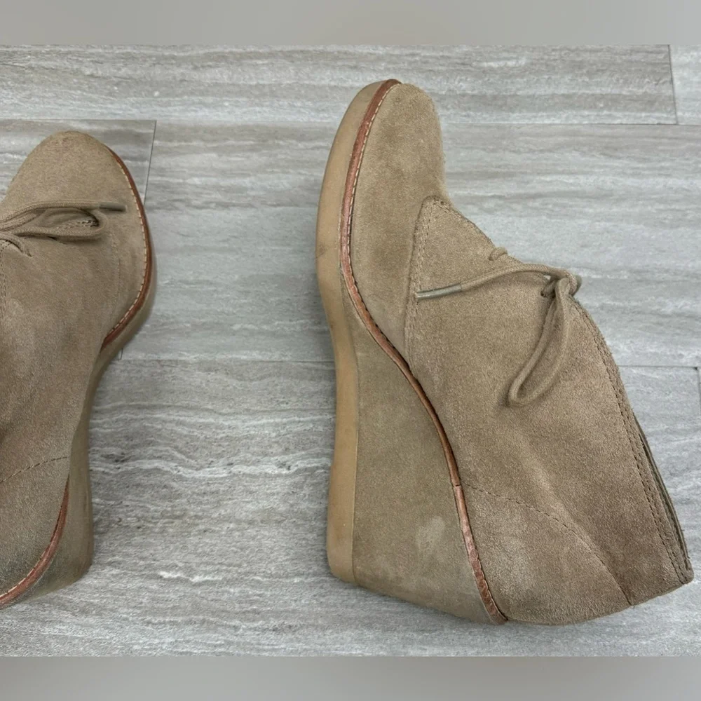 Coach Cassy Tan Suede Wedge Lace Up Booties Womens Size 8B